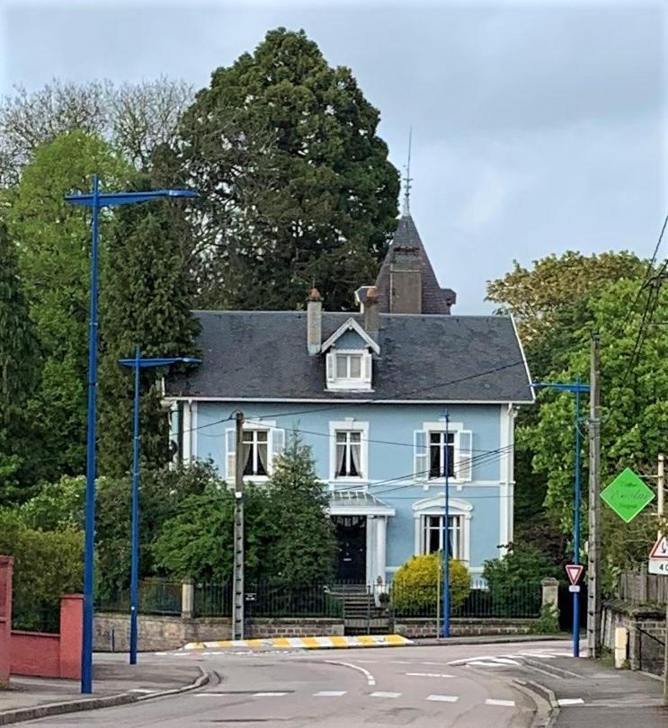 La Maison Bleue   la Charade  * Thaon-les-Vosges